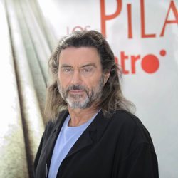 Ian McShane de 'Los Pilares de la Tierra'