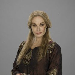 Sarah Parish es Regan