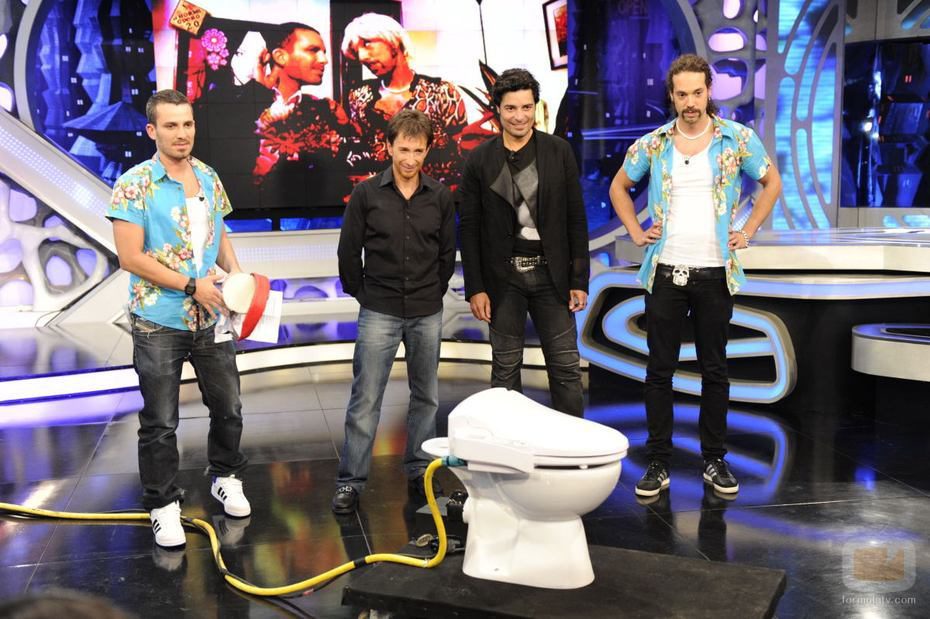 Chayanne, Juan, Damián y el water