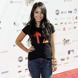 Vanessa Hudgens en 'Stand Up to Cancer'