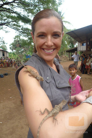Raquel Sánchez Silva con unos lagartos