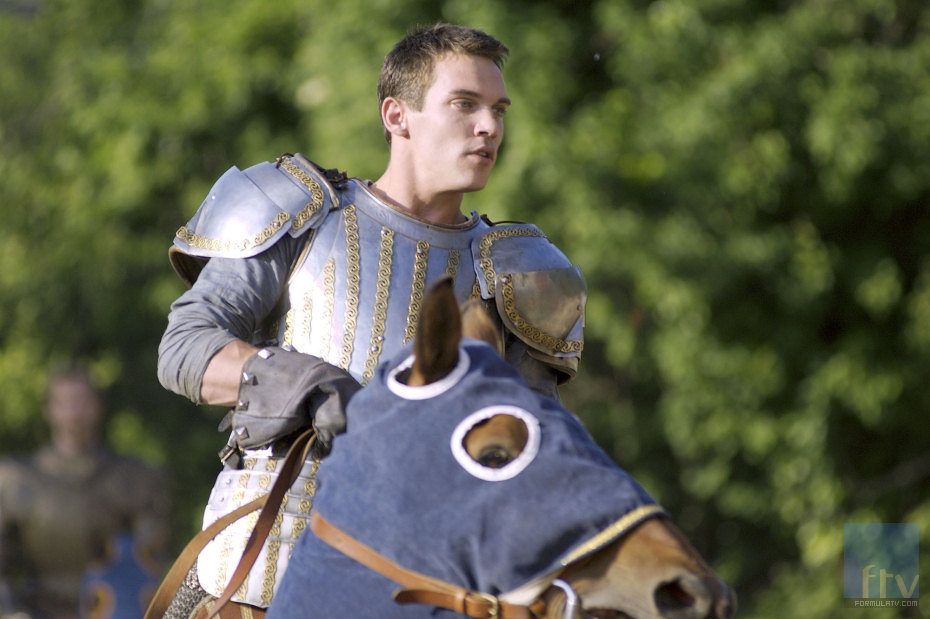 Jonathan Rhys Meyers con su armadura en 'Los Tudor'