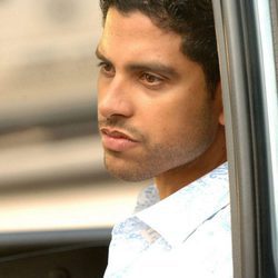Adam Rodríguez en el capítulo "Ven como tú eres" de 'CSI: Miami'