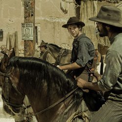 Román y César a caballo