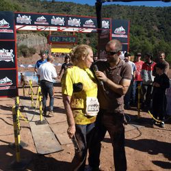 Rosa Benito, llena de barro en 'El carrerón de los famosos'