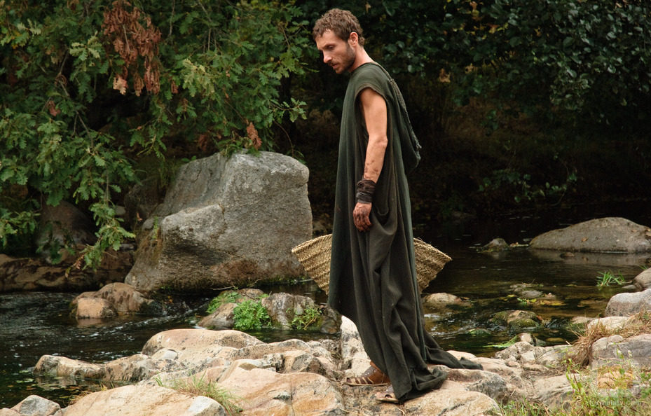 Héctor (Pablo Derqui) en el rio