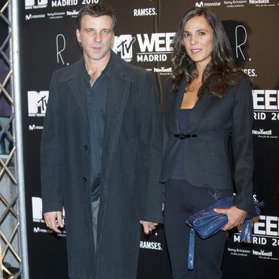 Armando del Río y su novia
