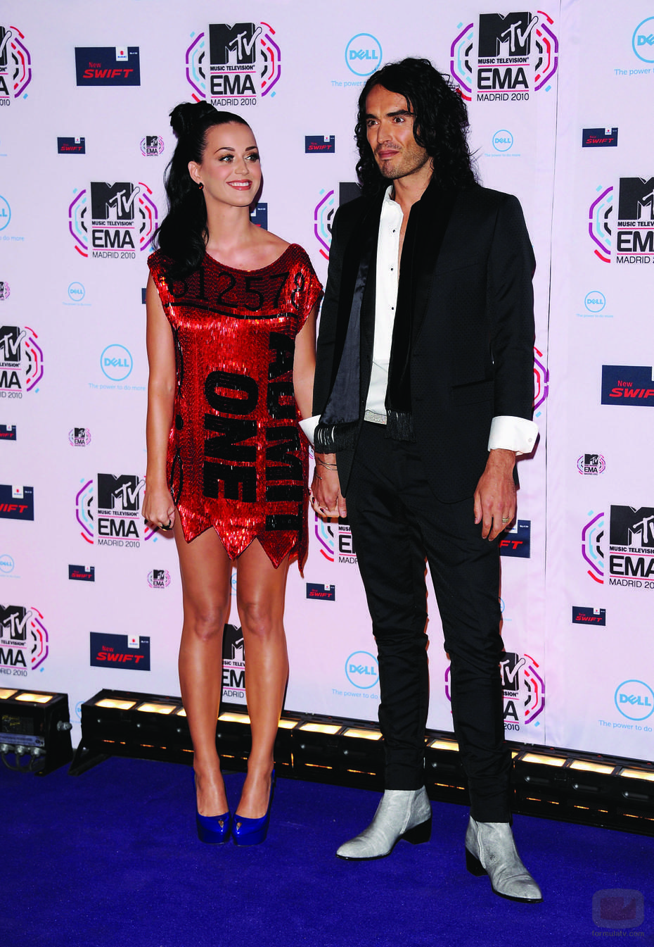 Katy Perry en los MTV Europe Music Awards junto a Russell Brand