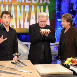 Martin Sheen y Emilio Estevez con Pablo Motos