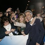 Imanol Arias con los fans