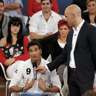 Emilio Pineda pregunta a Óscar Higares