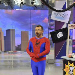 Jorge Javier Vázquez es Spiderman en 'Sálvame'