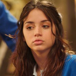 Ana de Armas interpreta a Carolina en 'El internado'