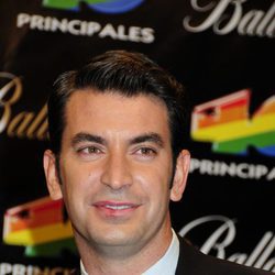 Arturo Valls en los Premios 40 2010