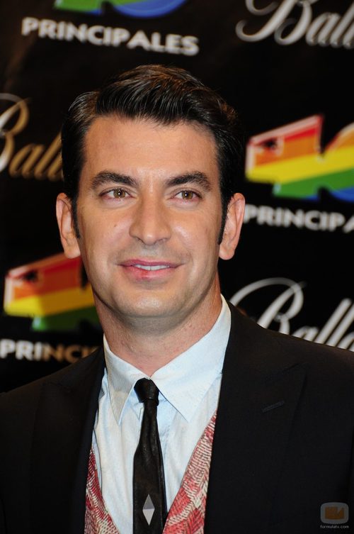 Arturo Valls en los Premios 40 2010