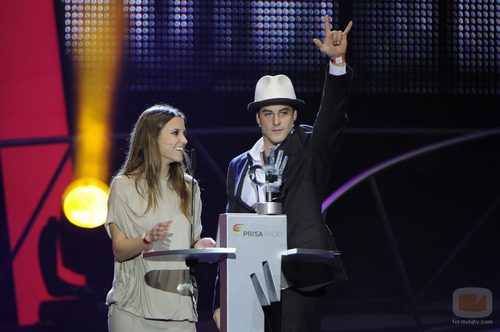 Ana Fernández y Luis Fernández en los Premios 40 Principales 2010