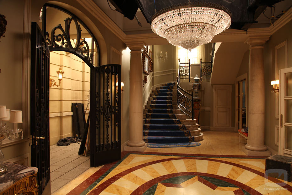 Escalinata del hall de la Casa De la Torre