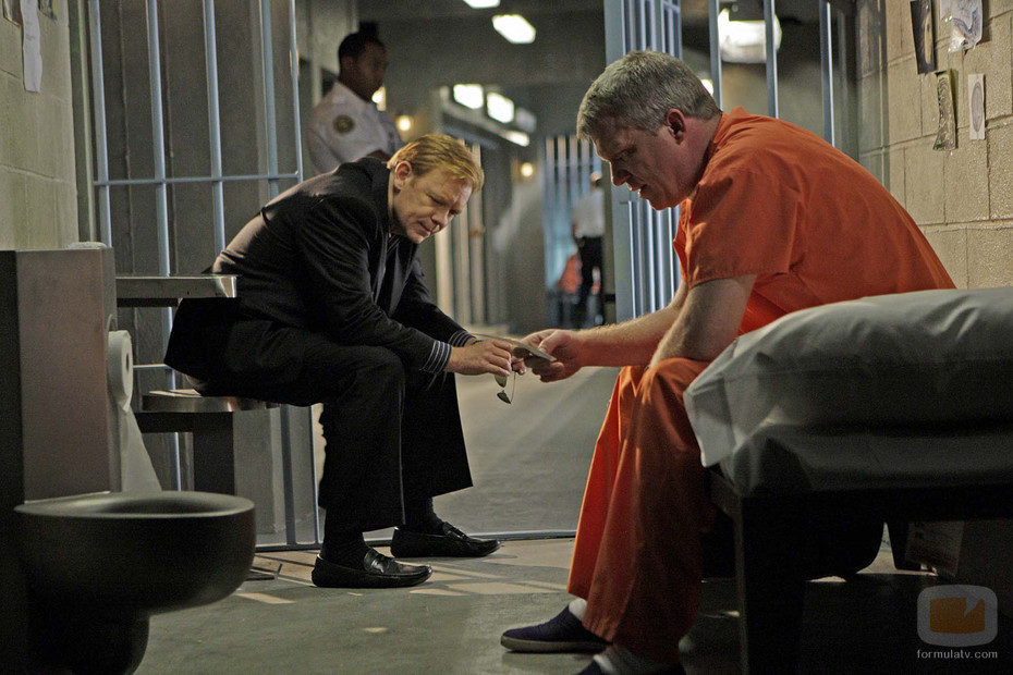 Horatio en el capítulo 'A la expectativa', de CSI: Miami