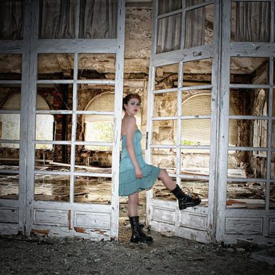 Carla Nieto, en Overlay Magazine