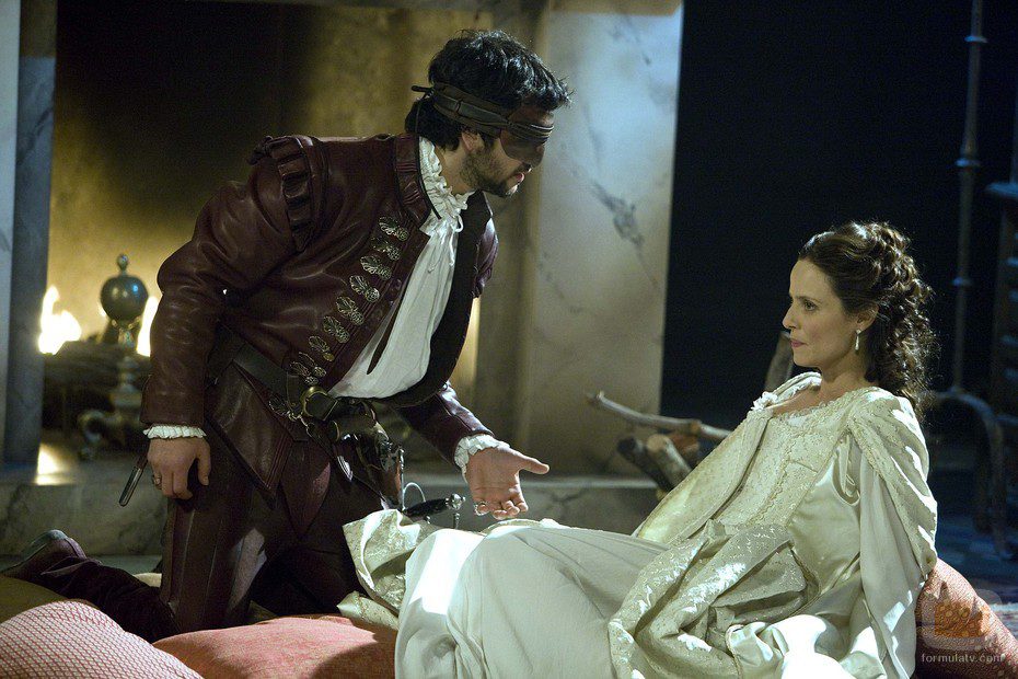 Fran Perea y Aitana Sánchez Gijón durante "La viuda valenciana"