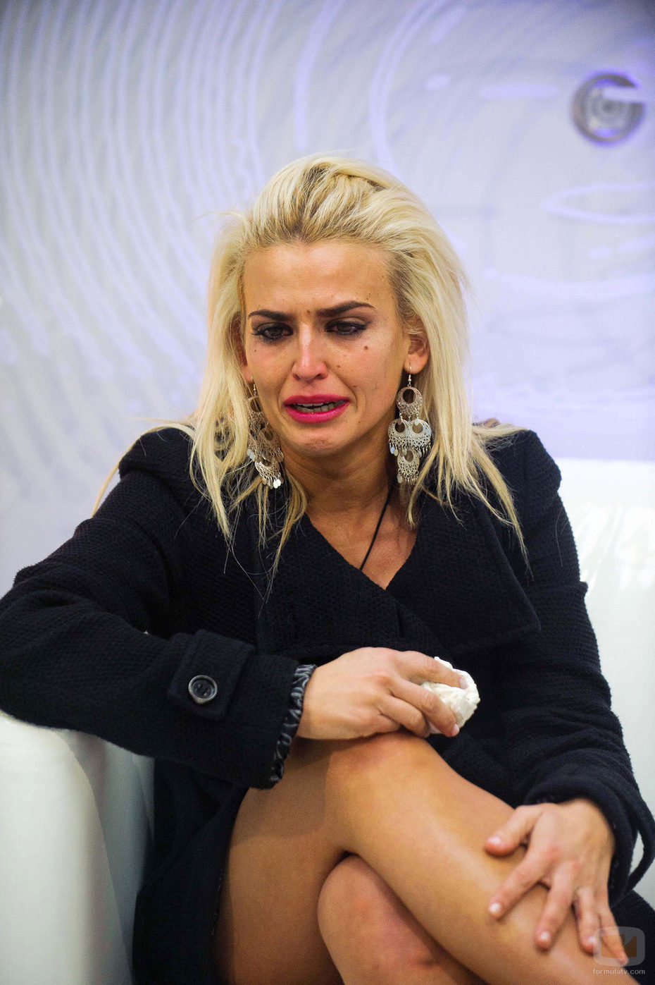 Chari habla con el súper