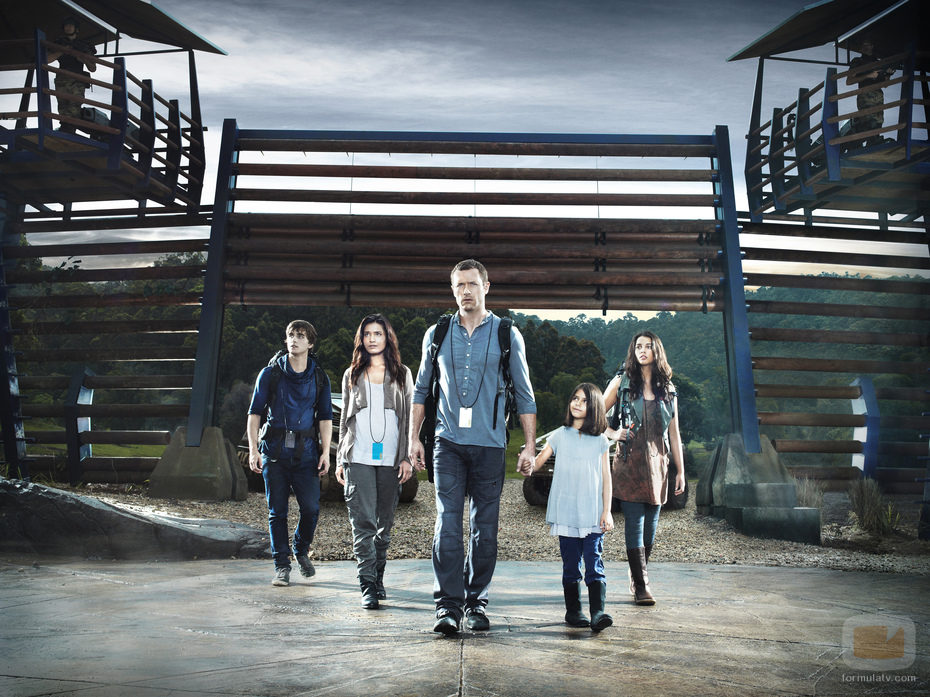 Los protagonistas de 'Terra Nova', la nueva serie de Fox