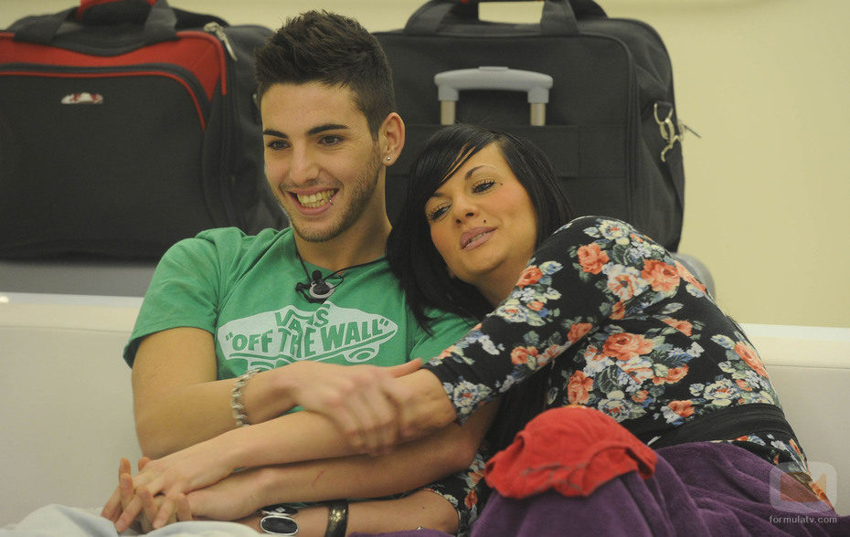 Laura abraza a Marcelo