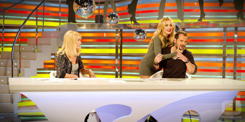 Ángel Martín agasajado por Berta y Patricia