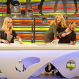 Berta zarandea a Ángel para que se quede