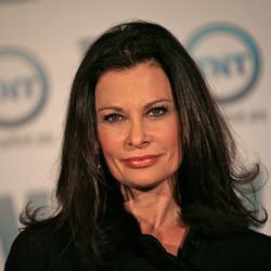 Jane Badler interpreta a la madre de Anna en 'V'