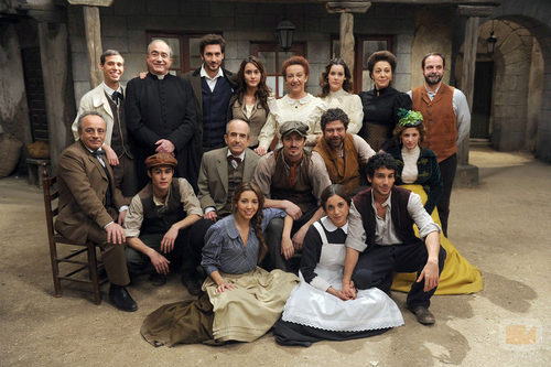 Los protagonistas de 'El secreto de Puente Viejo'