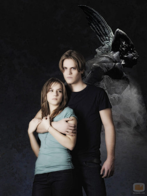 Valeria y Damián, jóvenes protagonistas de 'Ángel o demonio'