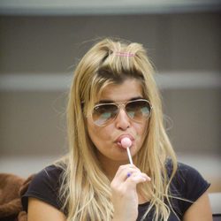 Terry comiéndose un caramelo en 'Gran Hermano 12'