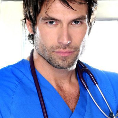 Rafael Amaya es Enrique