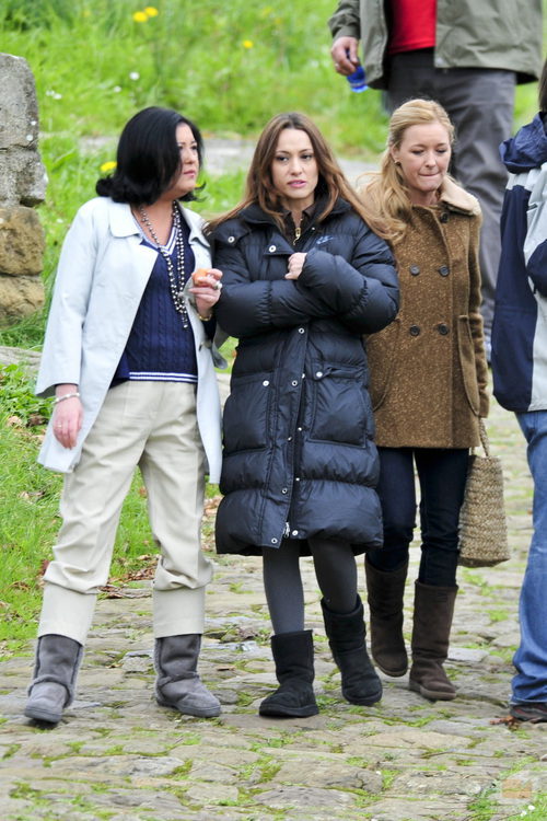 Natalia Berbeke (Adriana) y María Esteve (Elena) grabando 'Doctor Mateo'