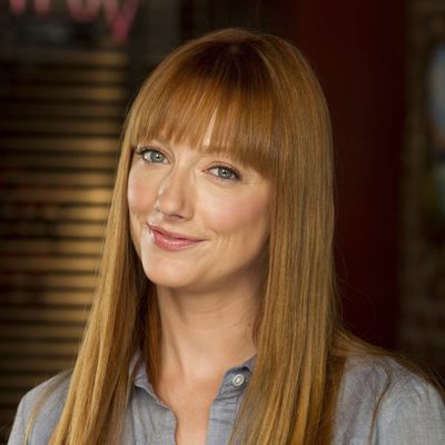 Judy Greer es Connie en 'Mad Love'