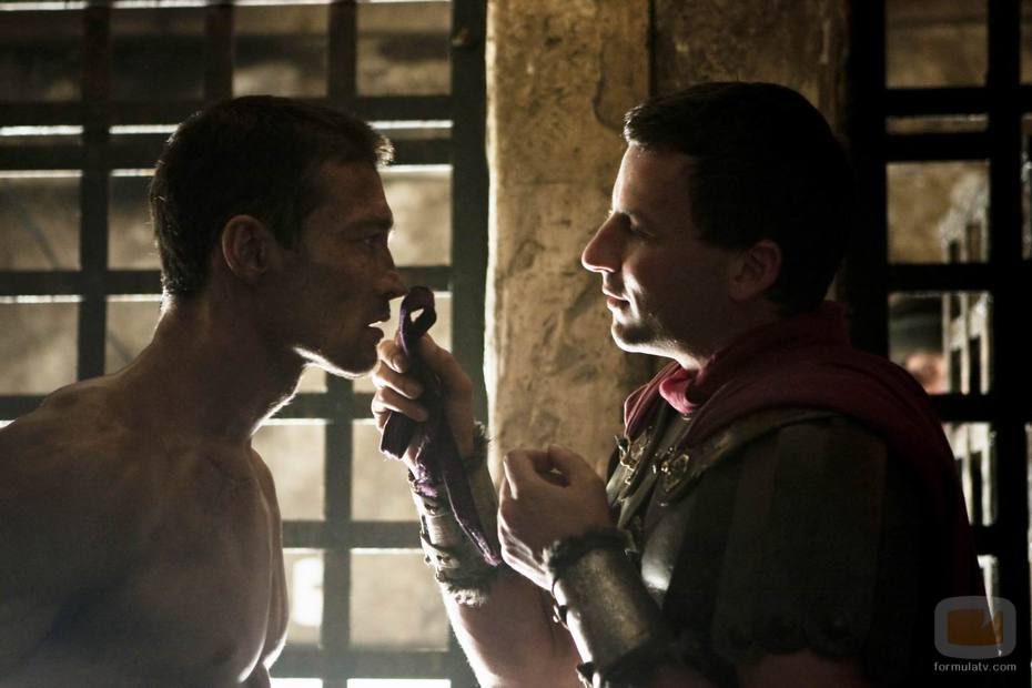 'Sacramentum Gladiatorum', segundo capítulo de 'Spartacus: Sangre y arena'