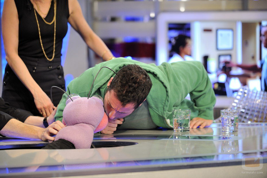 Adam Sandler besa a Barrancas