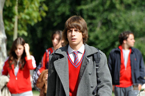 Lucas con el uniforme del colegio