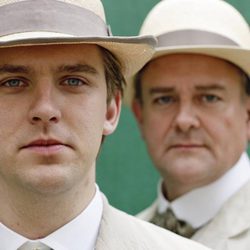 Dan Stevens y Hugh Bonneville en 'Downton Abbey'