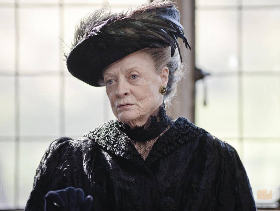 Maggie Smith es Violet