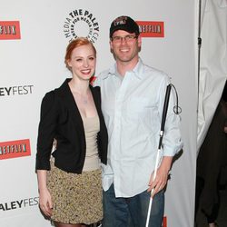 Deborah Ann Woll y su novio invidente, E.J. Scott