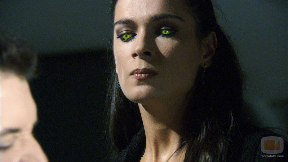 Alexia como un demonio en 'Ángel o demonio'