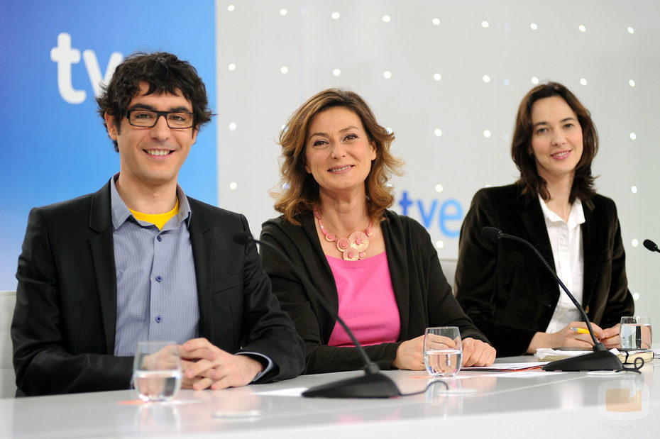 Juanra Bonet, Montse Abbad y María Maicas en la presentación de 'Gafapastas'