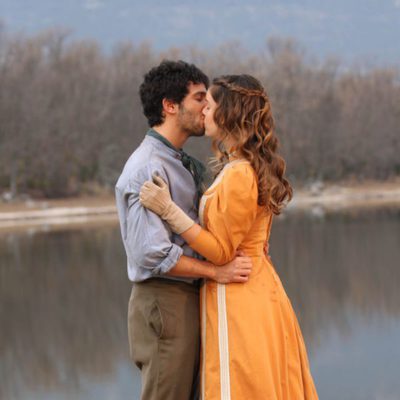 El beso entre Juan y Soledad