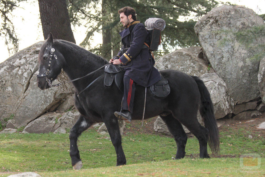 Álex Gadea a caballo en 'El secreto de Puente Viejo'
