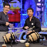 Orlando Bloom y Pablo Motos en 'El hormiguero'