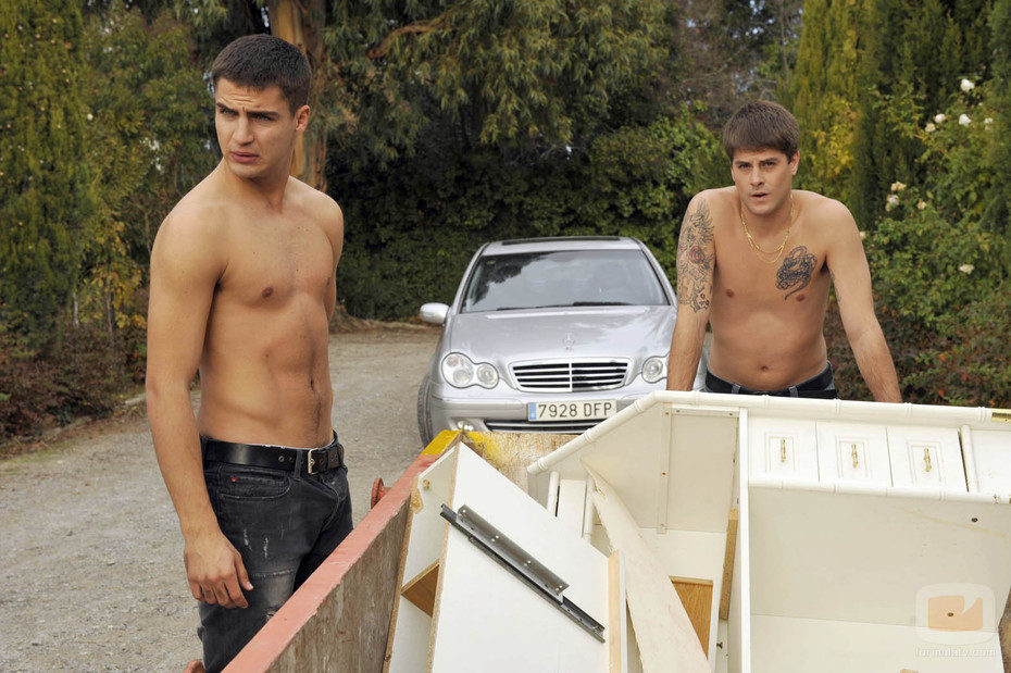 Maxi Iglesias y Luis Fernández 'Perla' sin camiseta