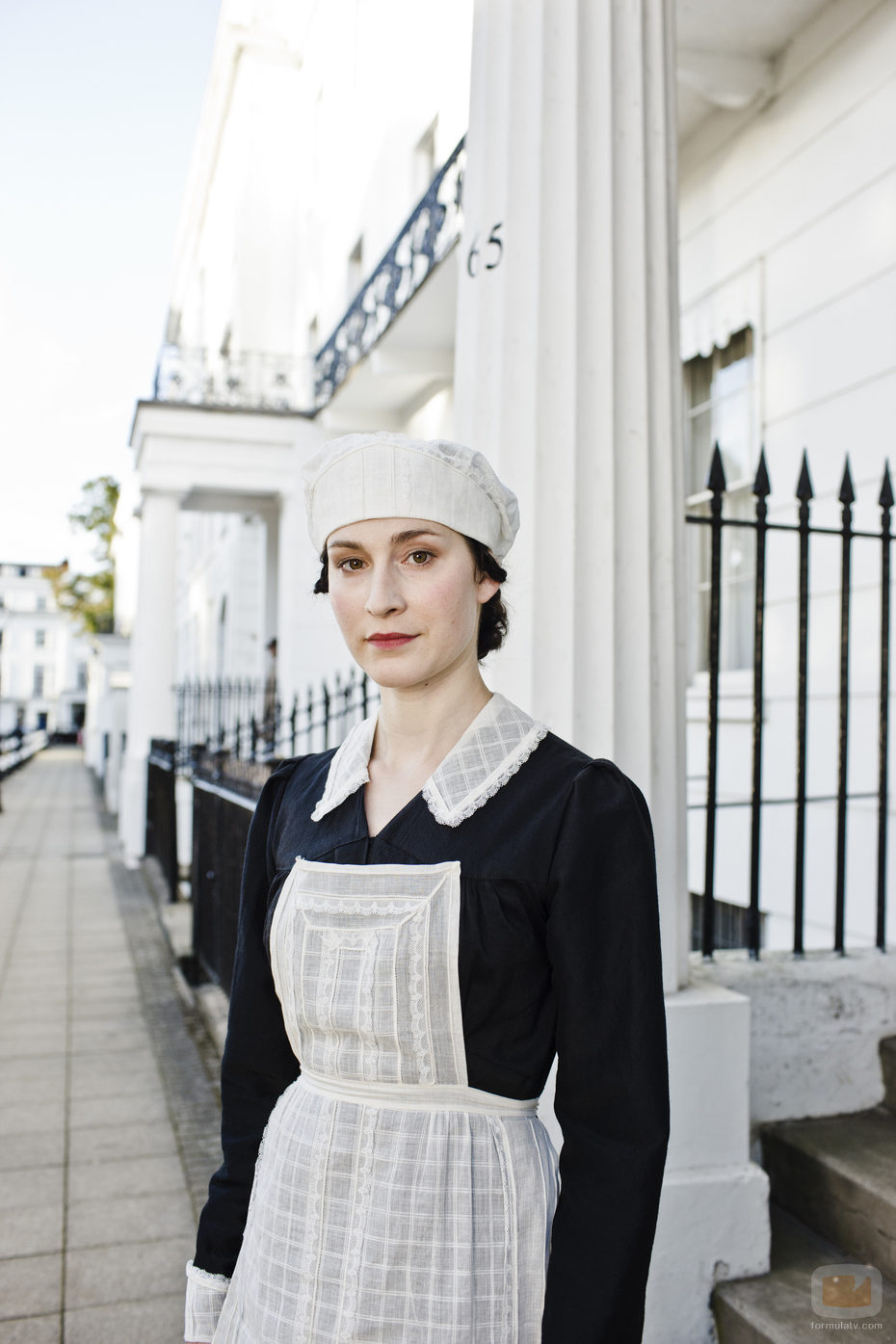 Helen Bradbury es Rachel Perlmutter