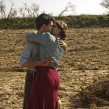 Jesús y Mercedes se besan